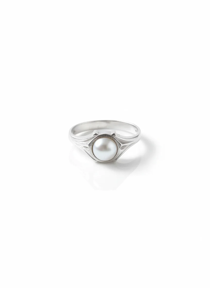 Silver Ring with Pearl Stone