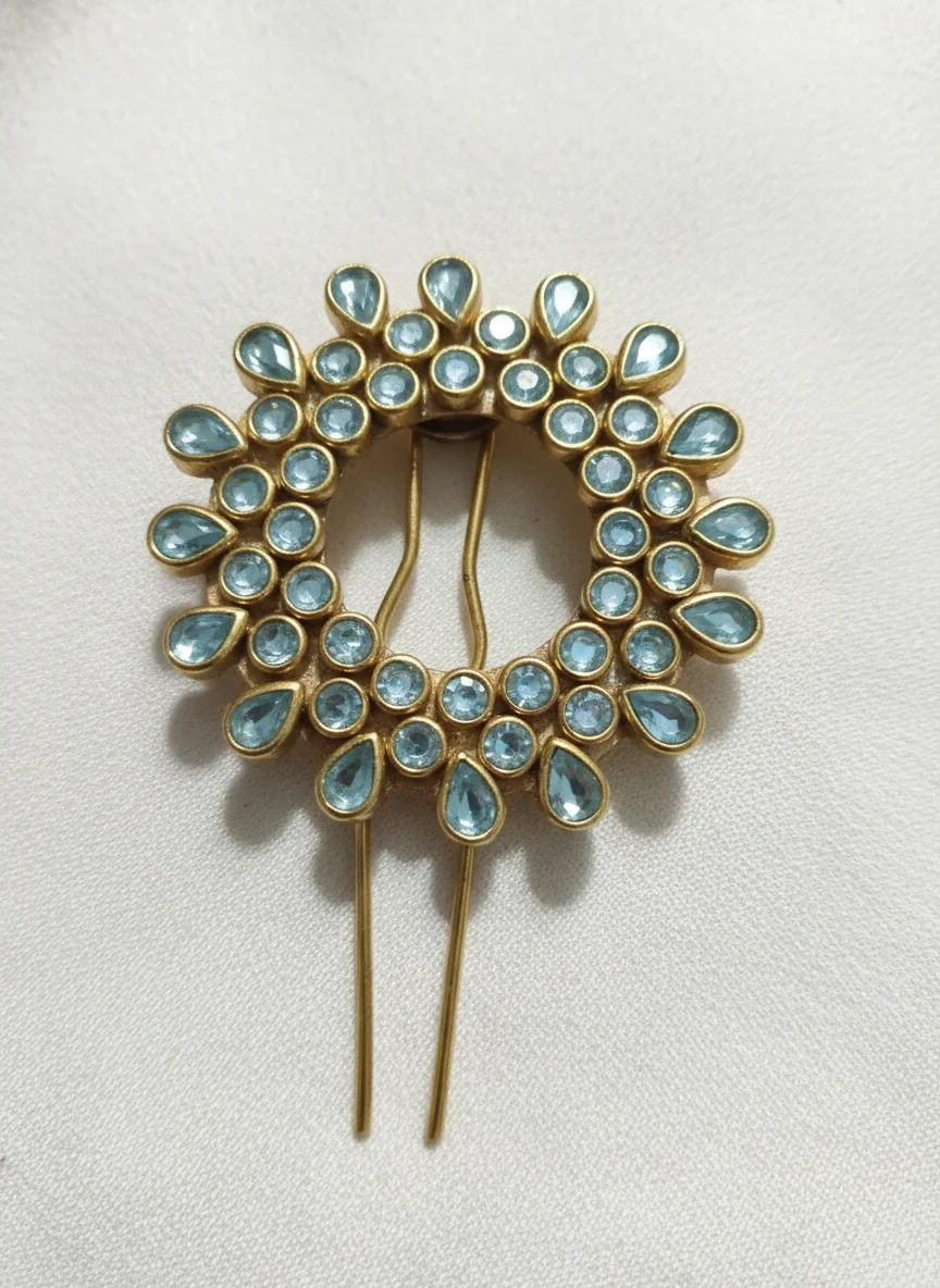 White Crystal Floral Hair Pin with Gold Base thumbnail 3