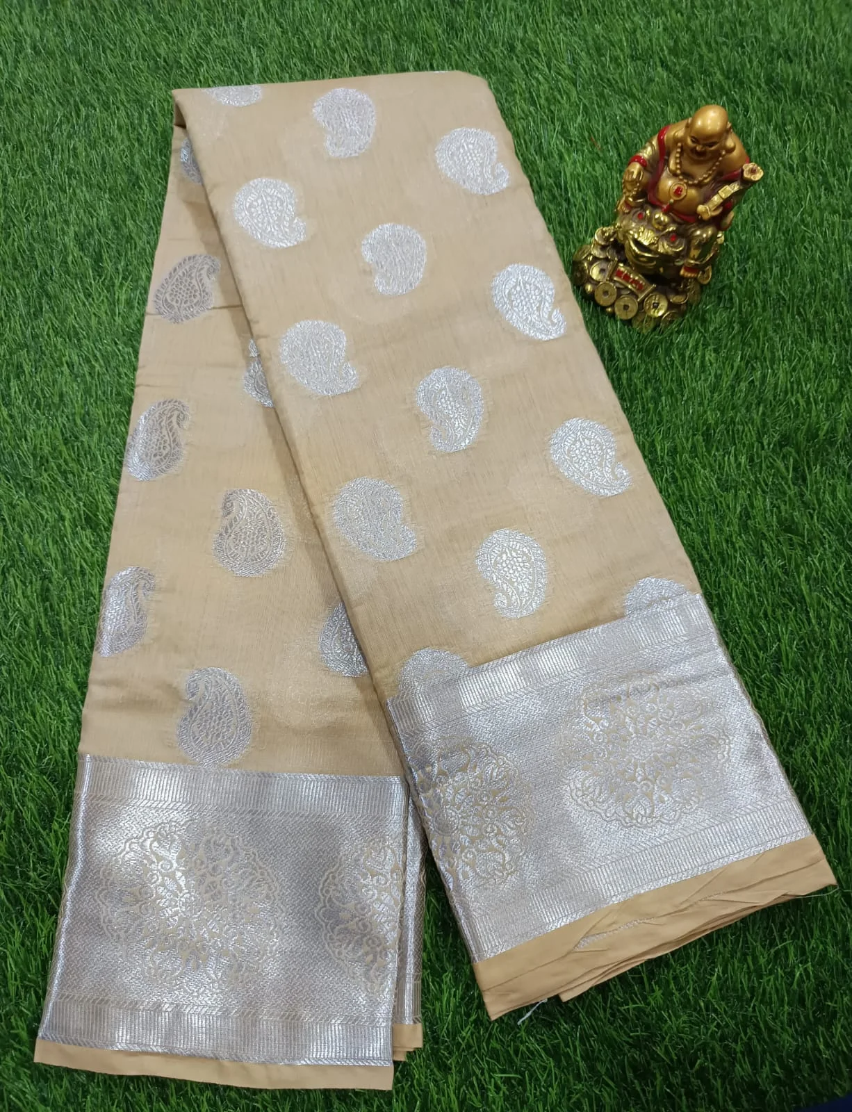 Beautiful chanderi cotton sarees alover silver zari weaving butti , border&pallu with blouse 1
