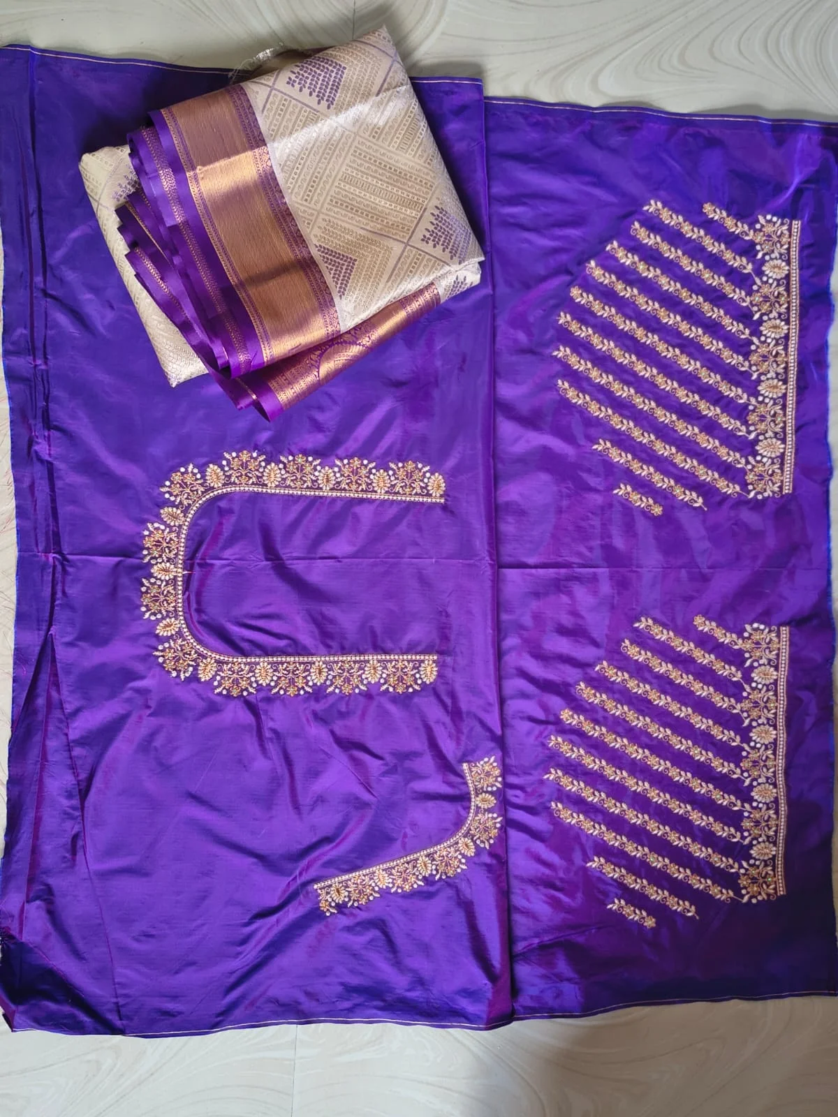 Customization available on any colour cloth 2