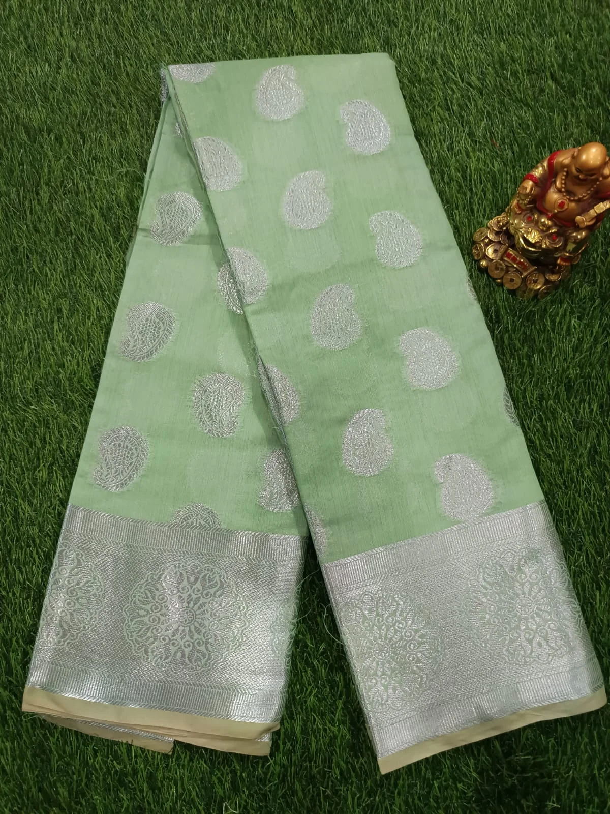 Beautiful chanderi cotton sarees alover silver zari weaving butti , border&pallu with blouse 2