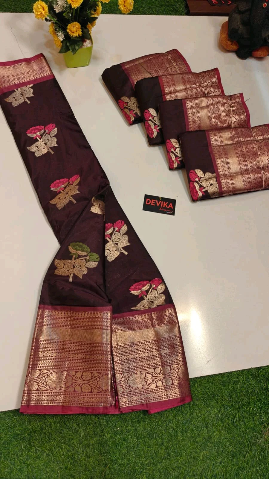 Kanjivaram soft pattu Saree thumbnail 1
