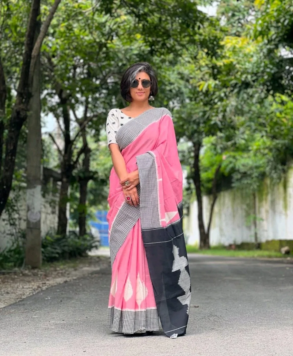 Ikkat Print Pute Lenin Cotton Saree 10