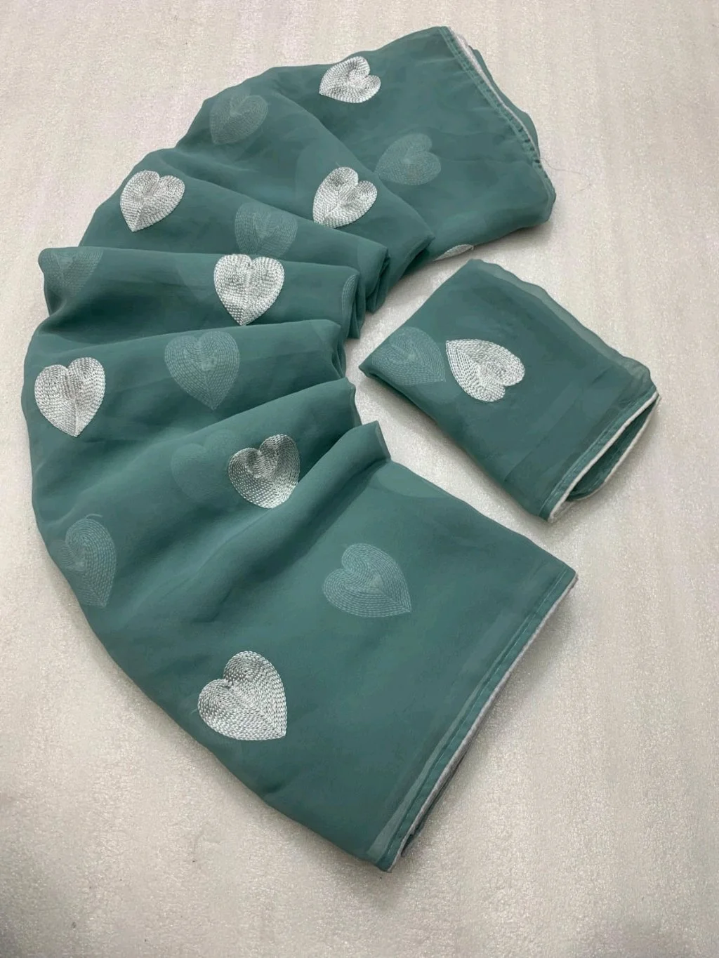 Georgette Sarees thumbnail 6