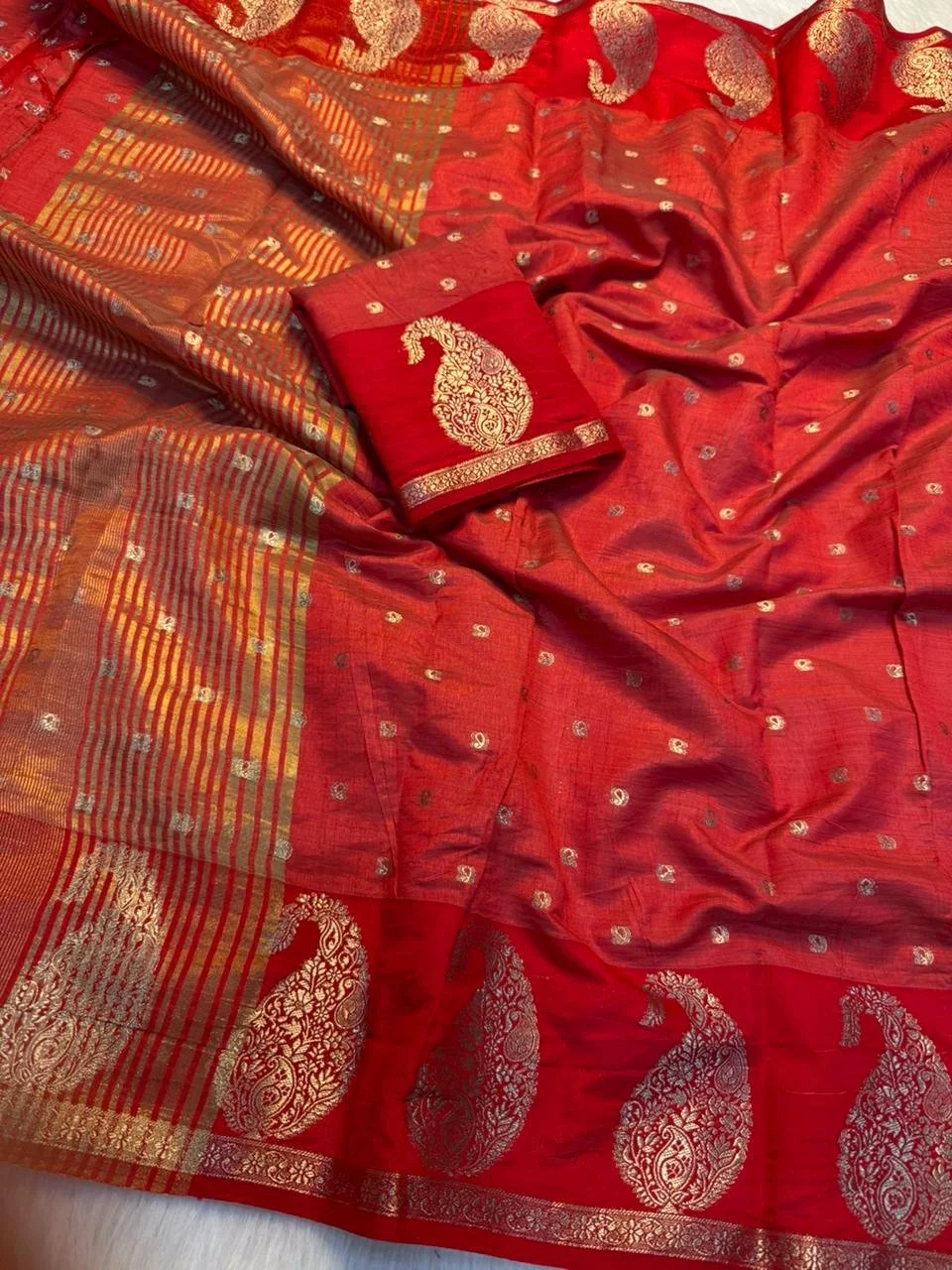 Soft Tusser  Silk Saree with Gold Zari Paisley Motifs 3