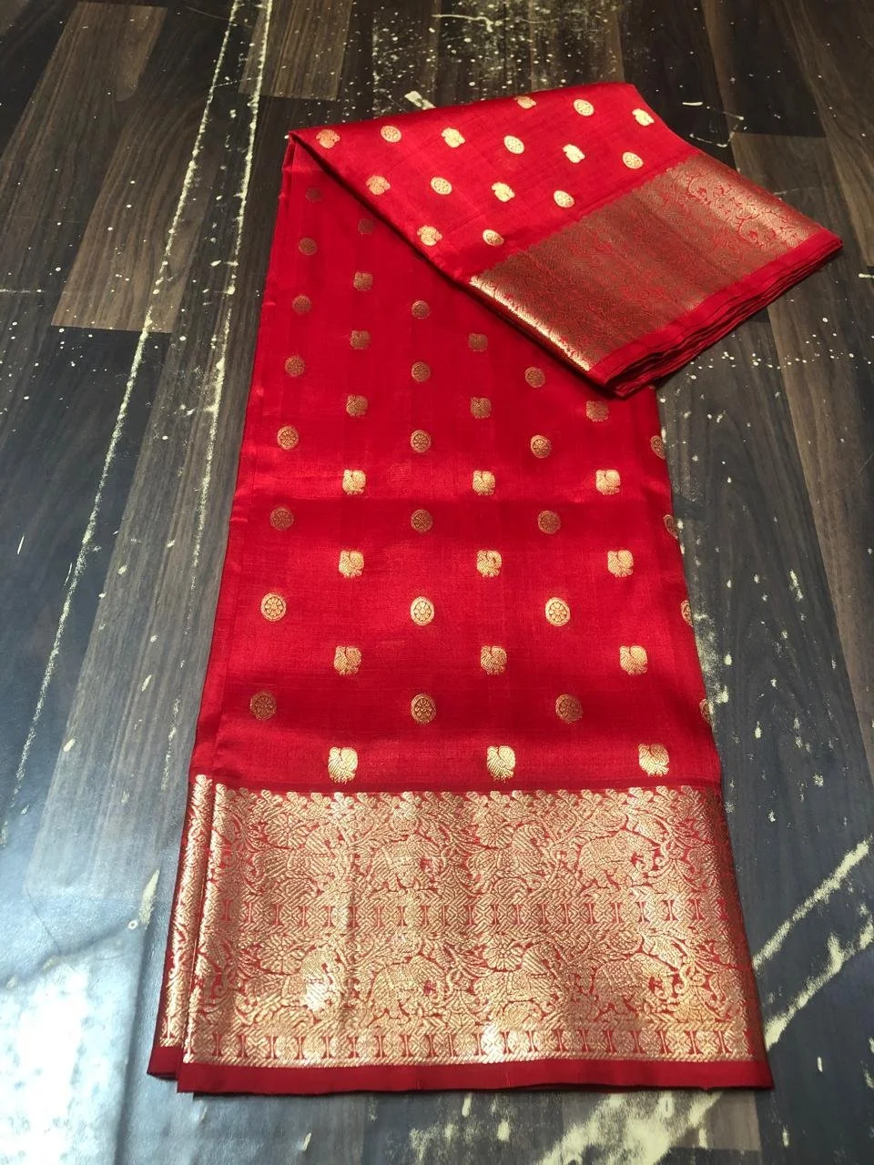 Maroon Silk Saree with Silver Zari Elephant Motifs Venkata giri Pattu Sarees thumbnail 4