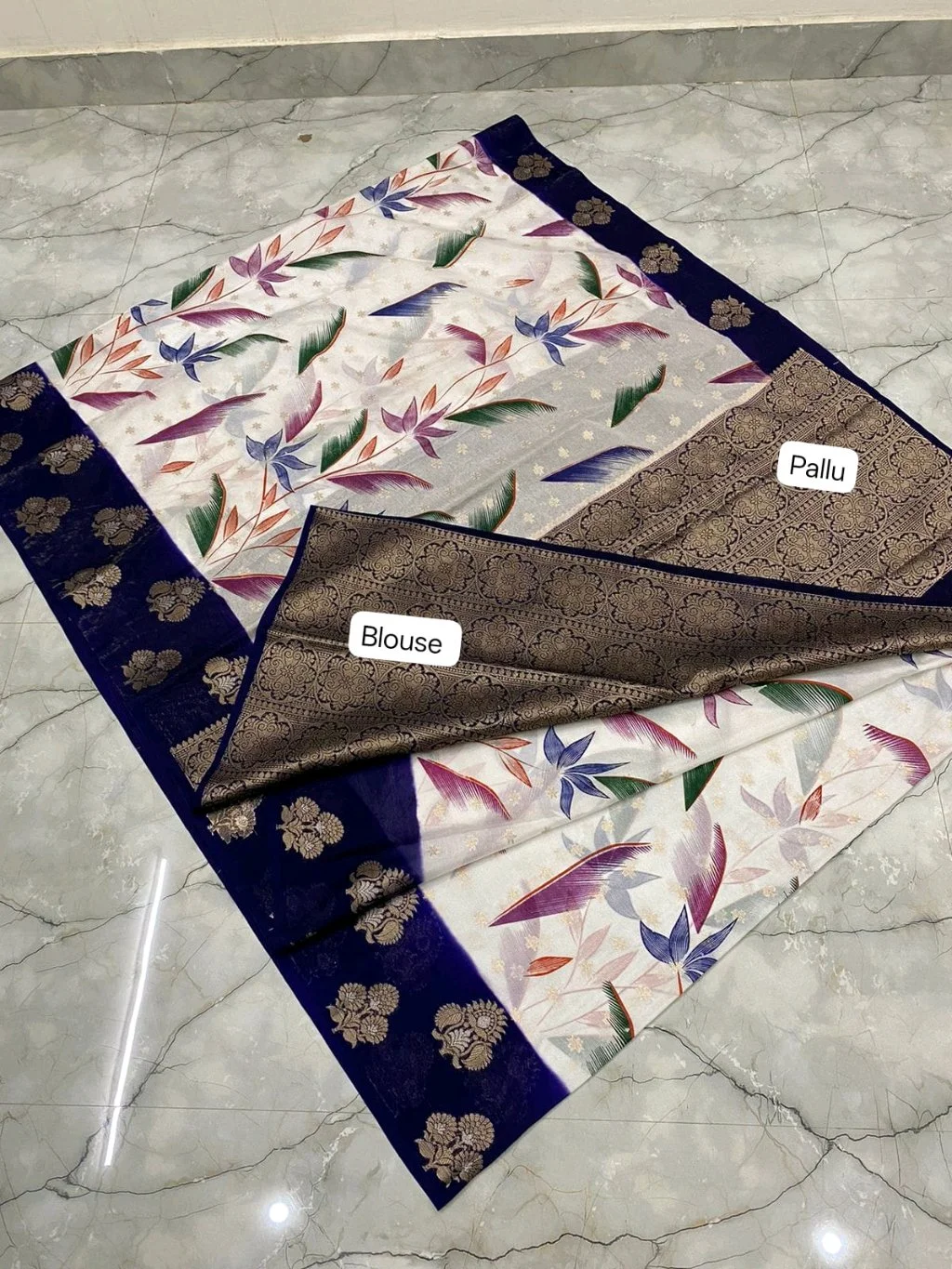 White Banarasi Printed Saree with Green Zari Border 5