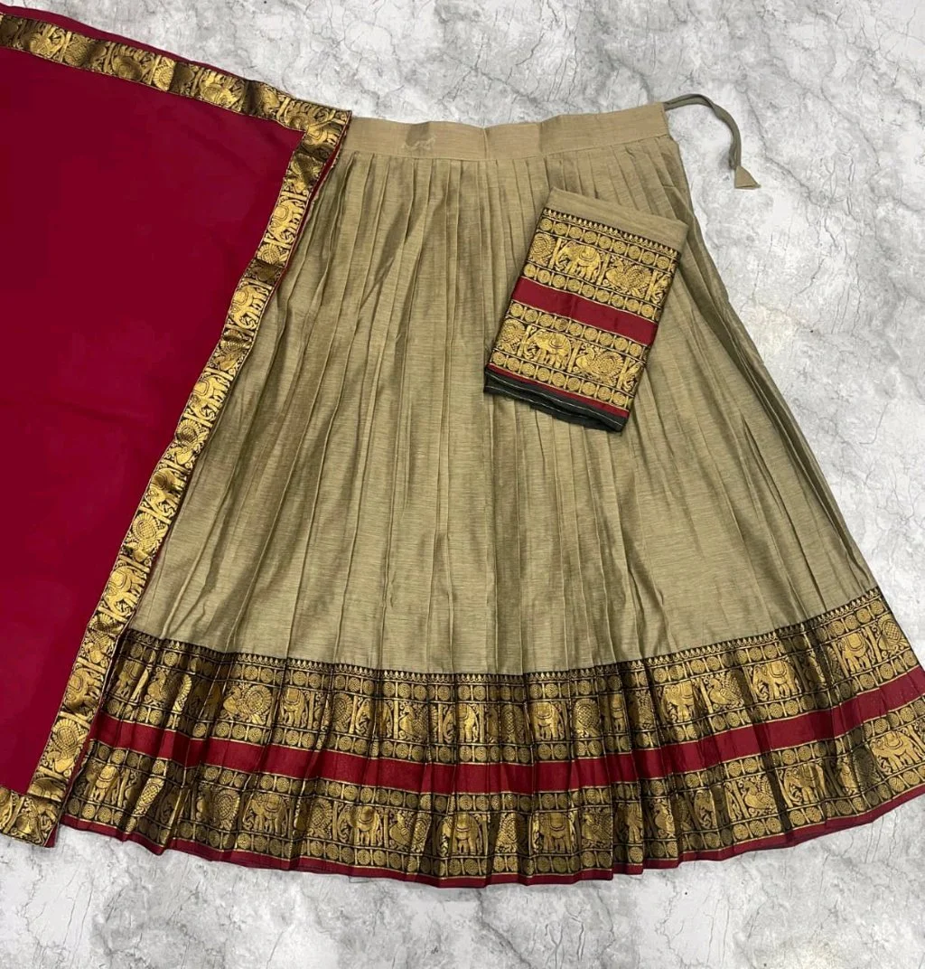 Lehenga Choli Dupatta Set with Elephant Zari 8