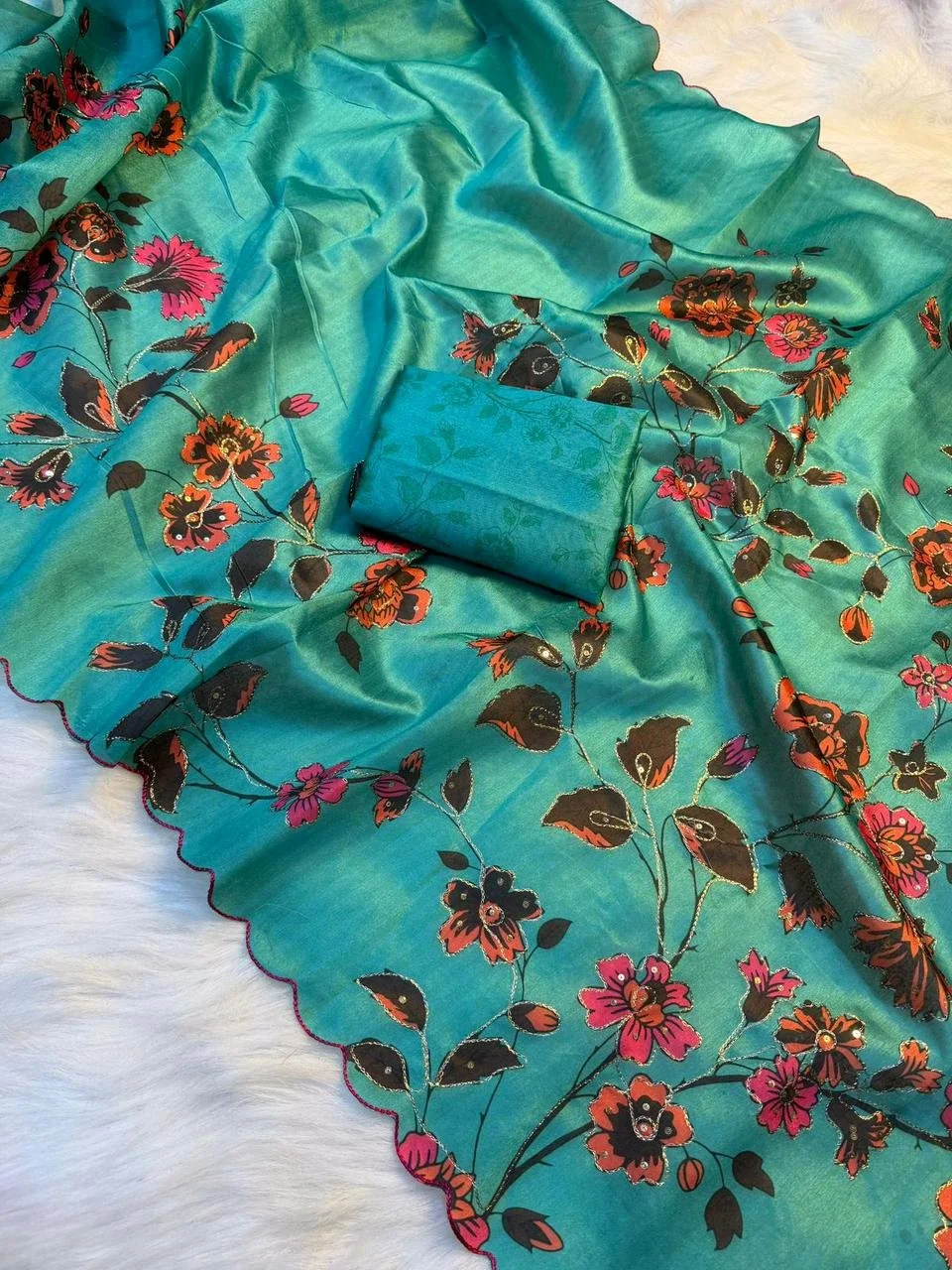 Semi Tussar Sarees thumbnail 8