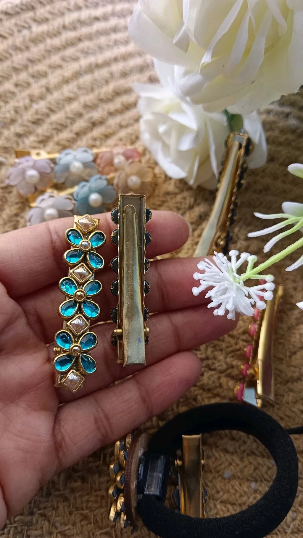 Gold Tone Blue Enamel Floral Alligator Hair Clips thumbnail 2