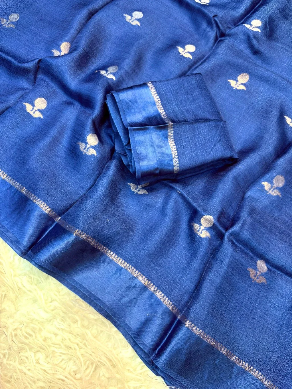 Viscose Khadi Silk Satin Saree thumbnail 10