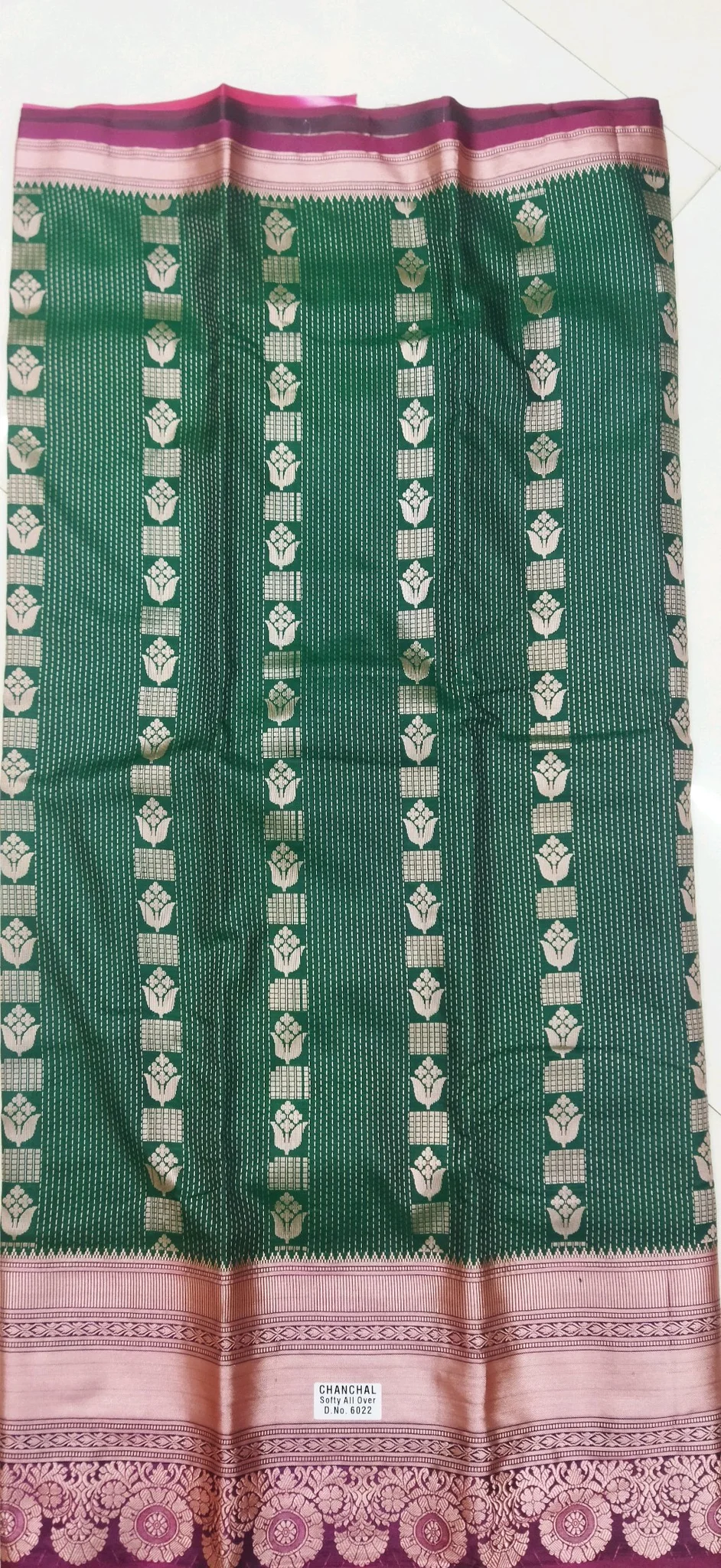 Semi Dharmavaram Pattu SareeGreen Mangalagiri Pattu Saree thumbnail 1
