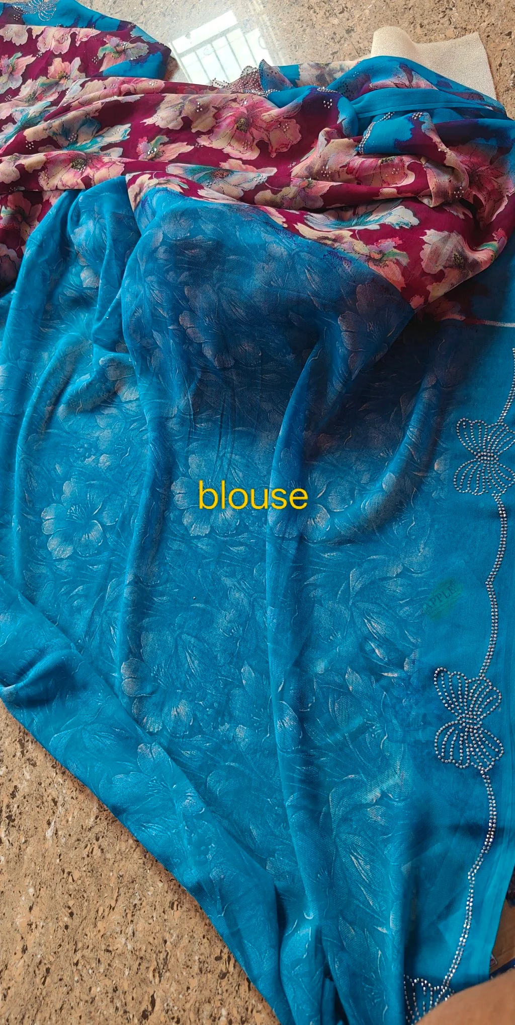 Apple Brand Magenta Floral Printed Saree with Embellished Teal Border thumbnail 3