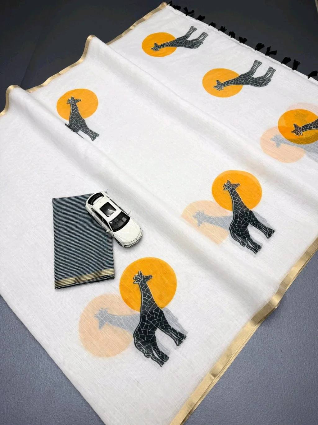 Premium Plain Lenin Cotton Saree with Giraffe Print and Striped Blouse thumbnail 3