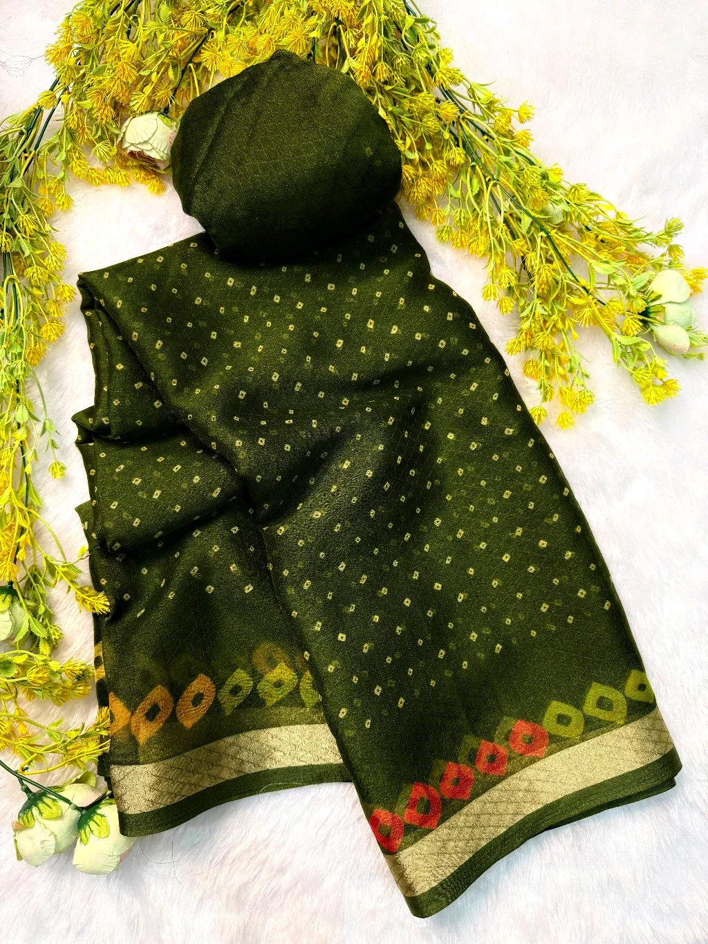 Bandhani Style Chiffon Saree with Geometric Zari Border 2