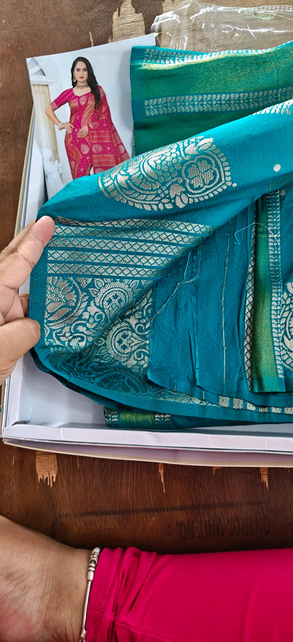Golden Dear Teal Blue Saree with Zari Motifs and Blouse Piece thumbnail 4