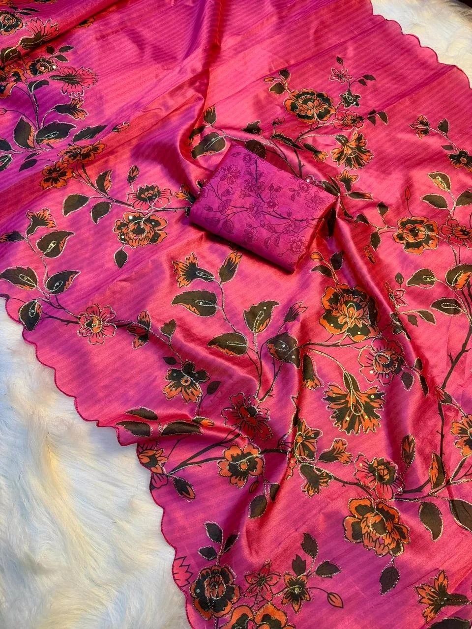 Tussar  Floral Print Saree with Scalloped Border 1