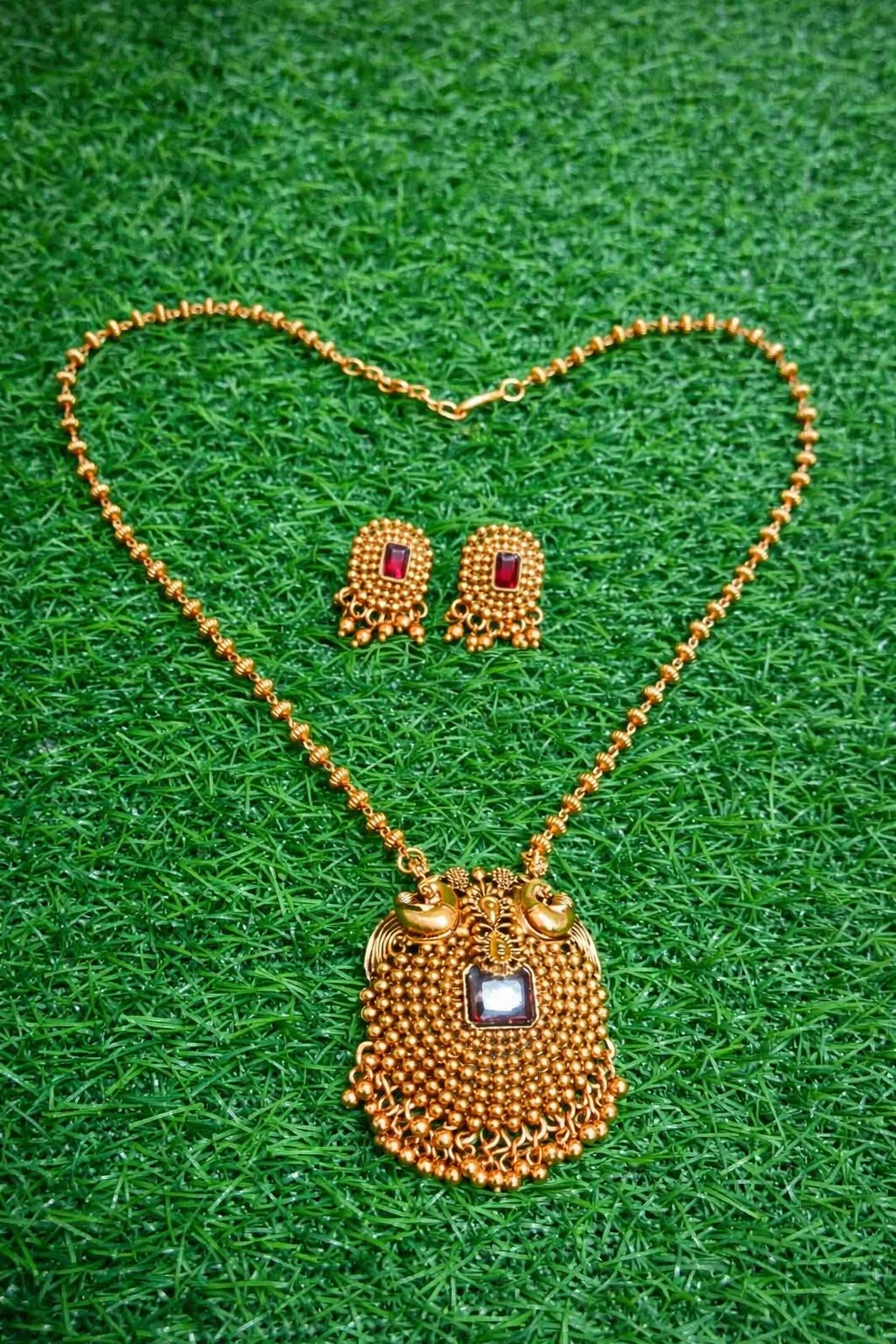 Gold Toned Traditional Temple Necklace Set thumbnail 3