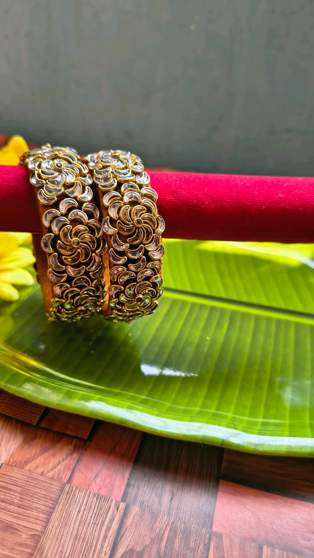 Gold Toned Floral Kundan Bangles 1