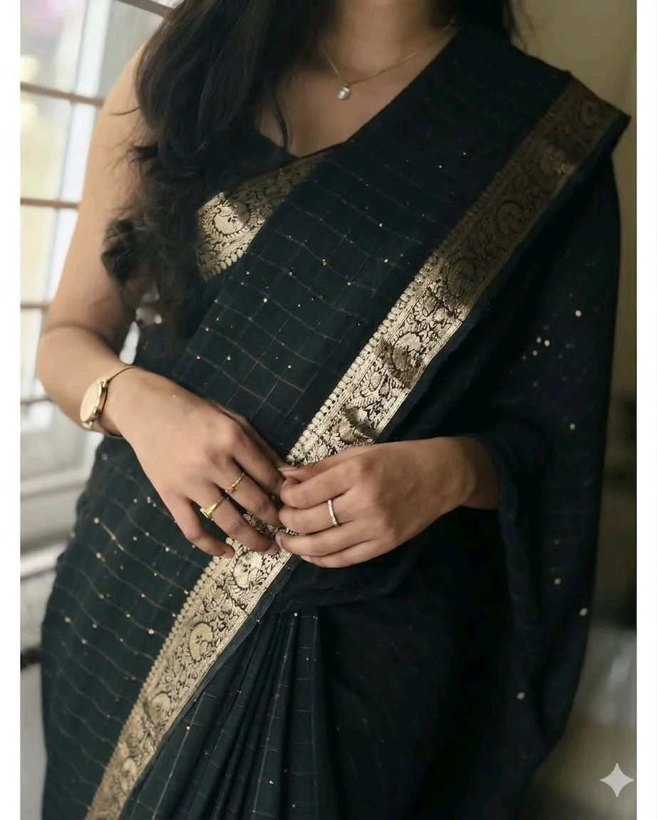 Viscose Georgette Saree with Gold Zari Checks and Border 6
