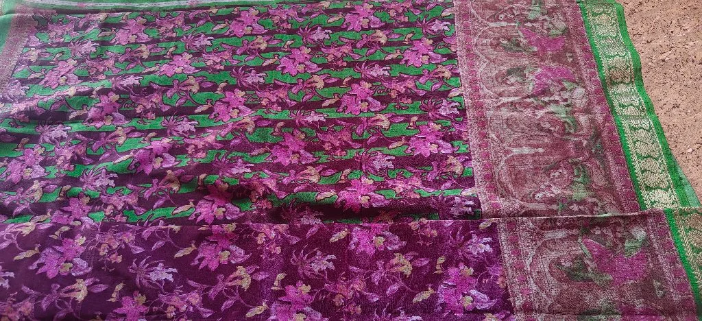 Purple Floral Figurative Saree with Green Zari Border 2