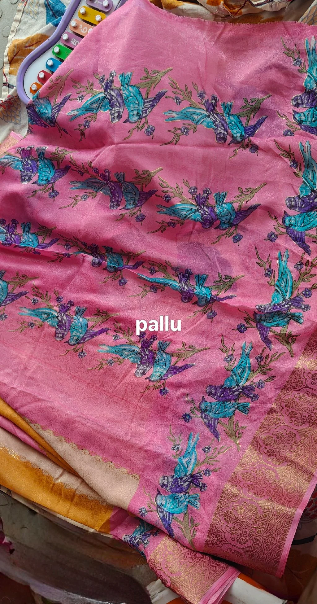 Sunrise Pink and Orange Bird Motif Viscose Saree 3