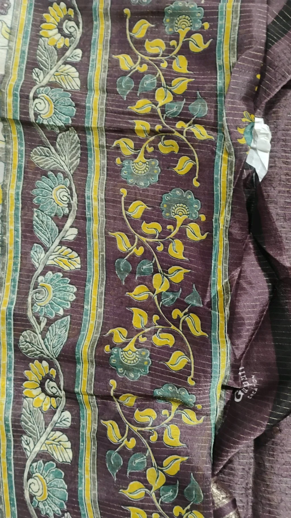 Cream Floral Print Silk Blend Saree with Purple Zari Border thumbnail 5
