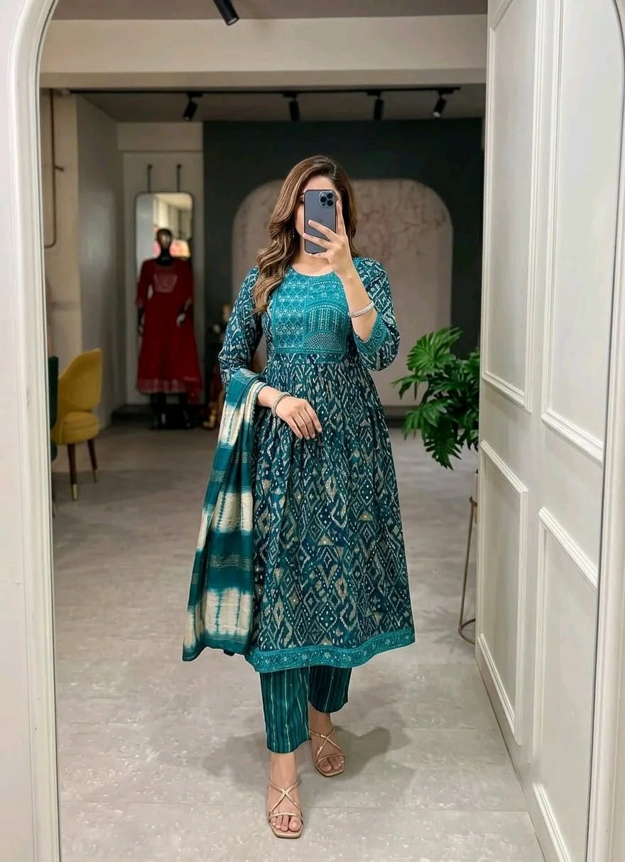 Embroidered Cotton Kurti Sets with Dupatta thumbnail 8