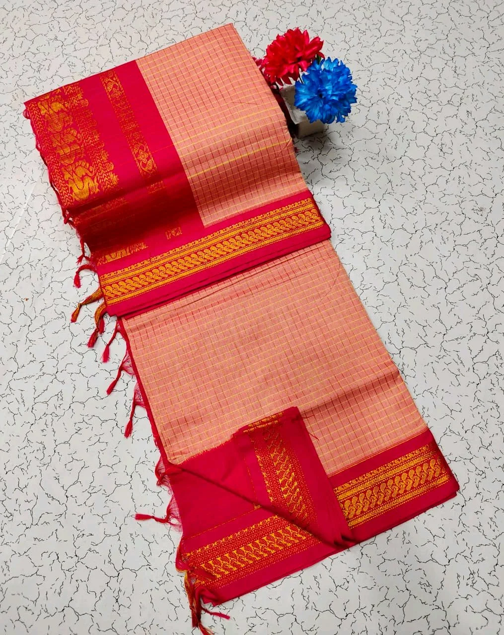 Kalyani Checkered Cotton Saree with Dark Green Zari Border thumbnail 3