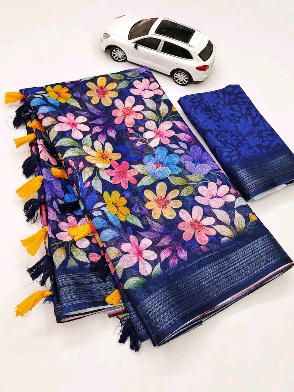 Lenin Leaf Print Saree with Tassels thumbnail 9