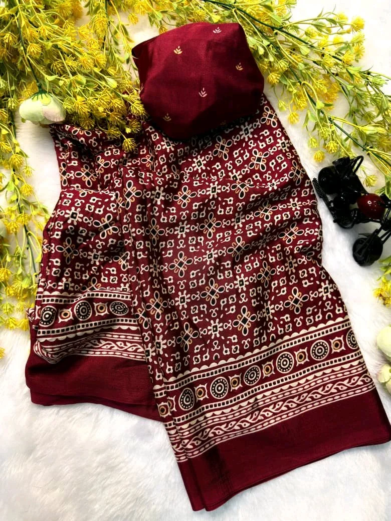 Pure Crepe Gajji Sarees thumbnail 4