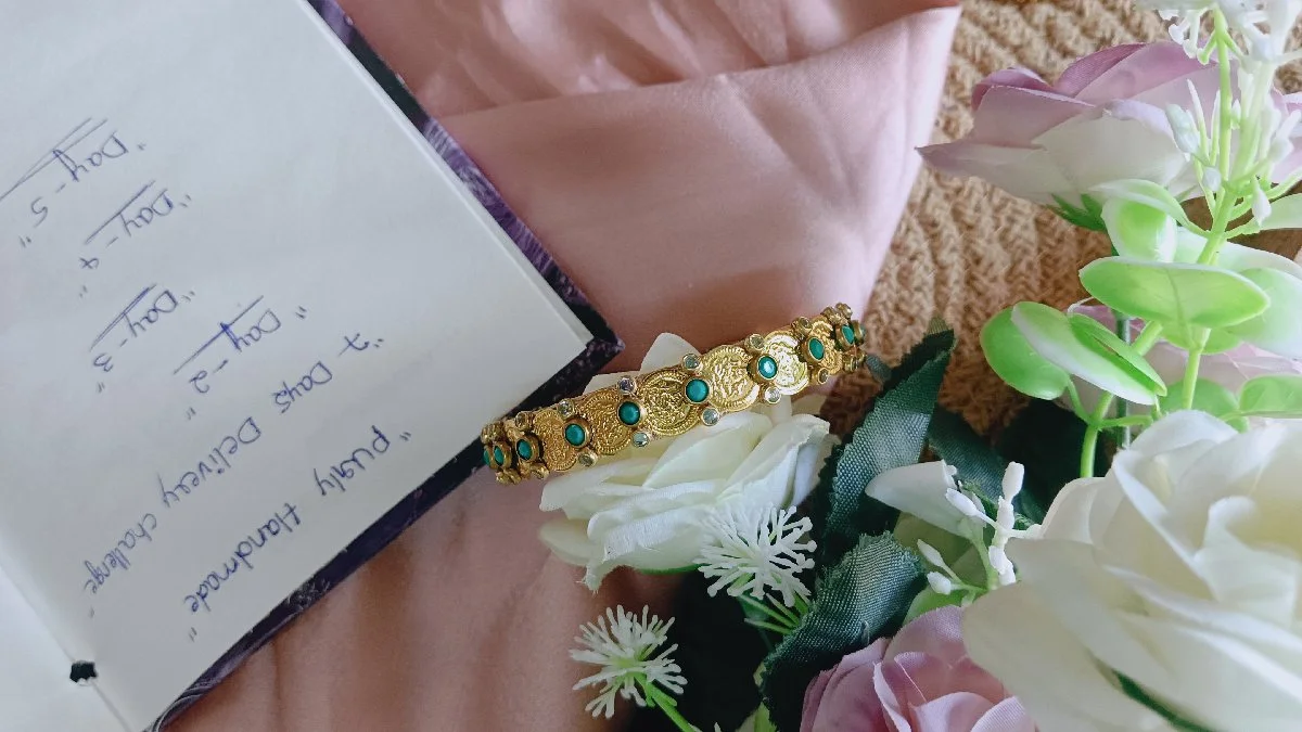 The Empress Silk Thread Collection: Emerald Kasu thumbnail 2