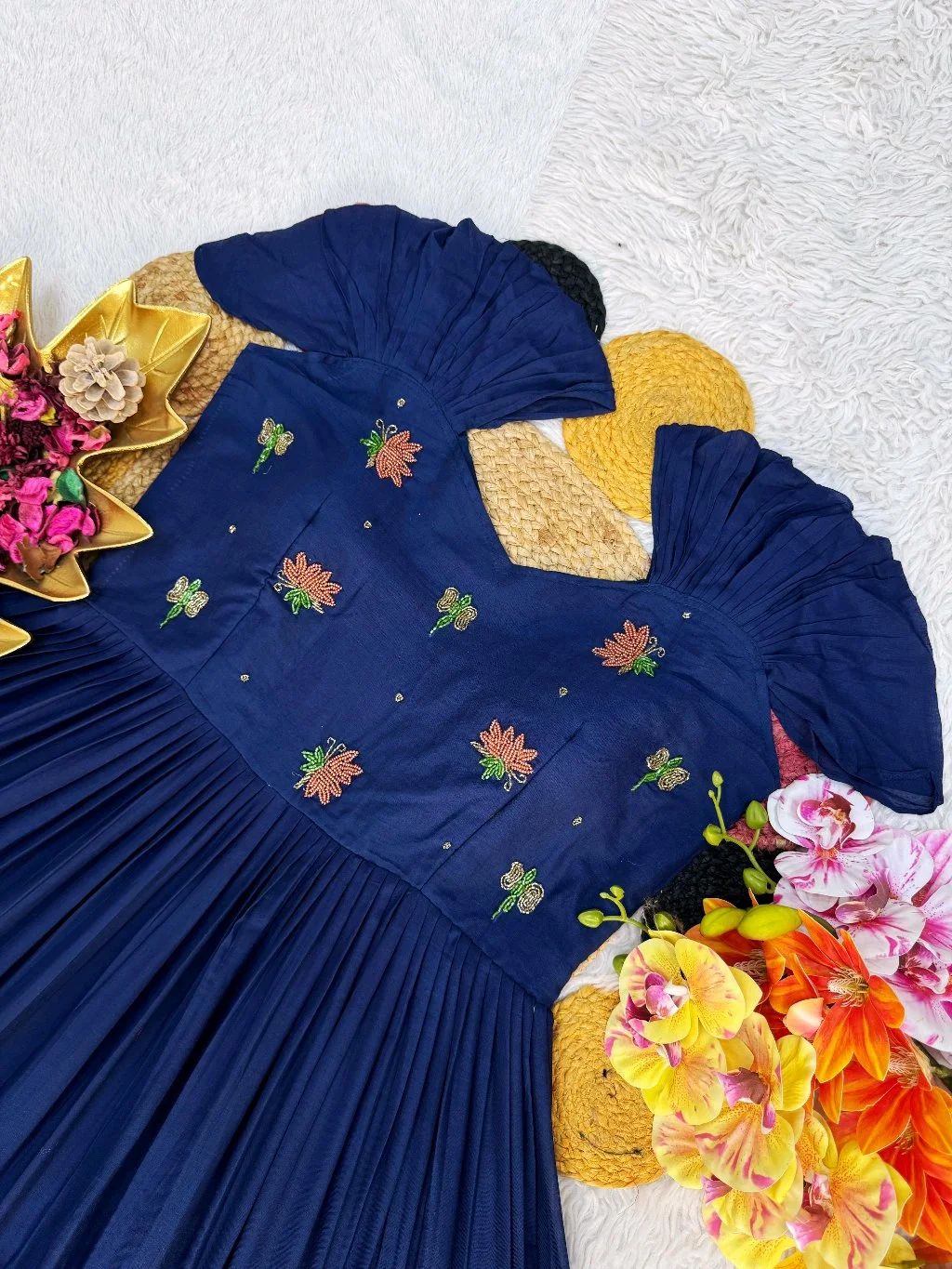 MULL-MULL COTTON GOWN thumbnail 3