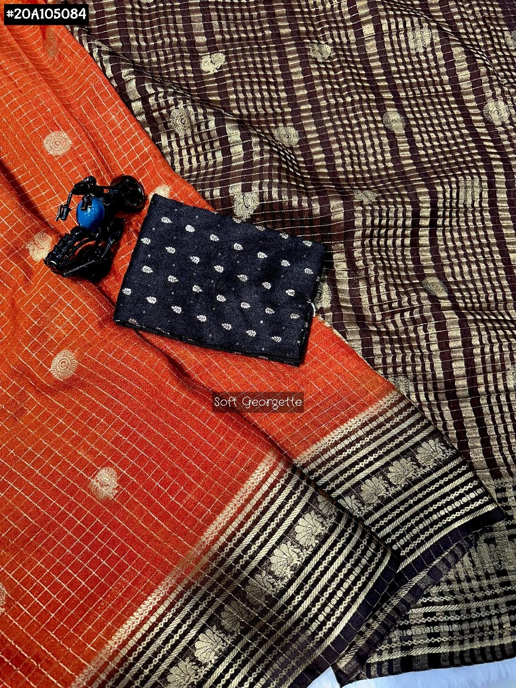 Soft Georgette Checkered Saree with Zari Border thumbnail 3