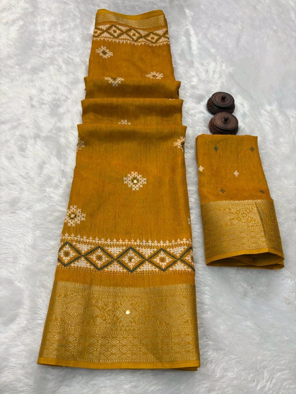 Pure Soft Dola Silk Saree thumbnail 5