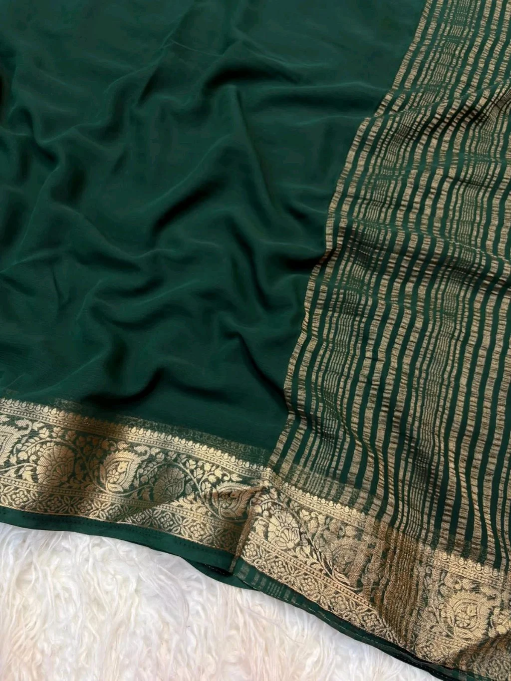 Viscose Crepe Georgette Saree with Gold Zari Border and Striped Pallu 5