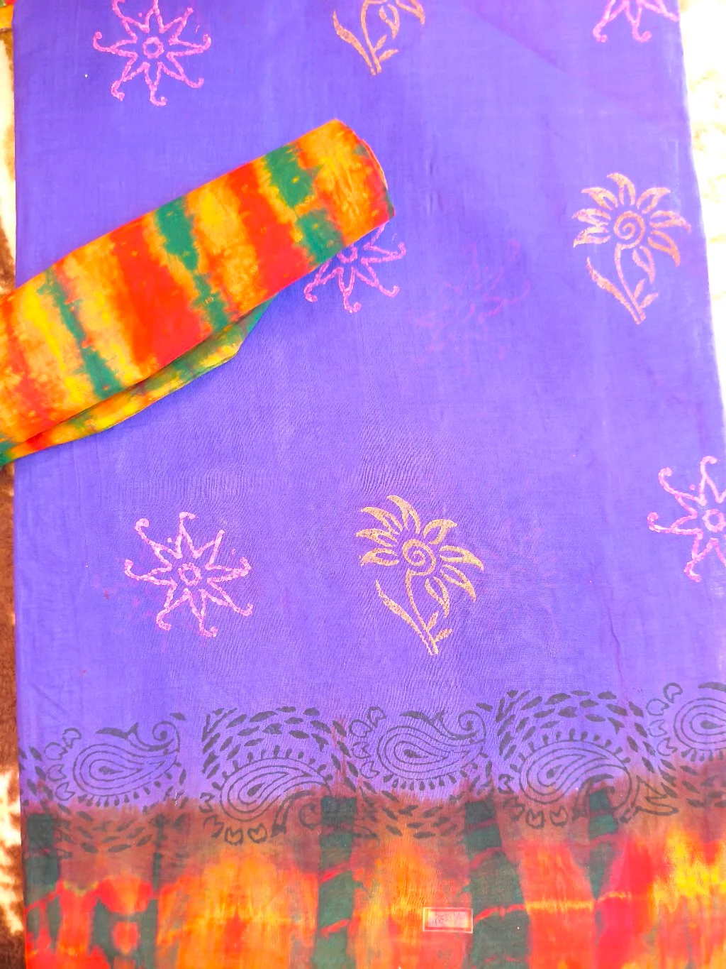 Purple Cotton Saree with Floral and Tie-Dye Border thumbnail 1