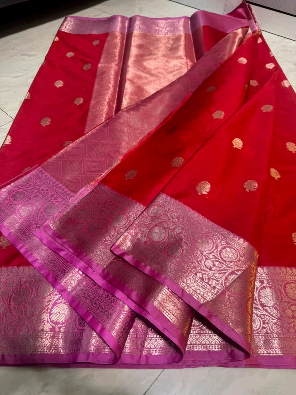 Red Banarasi Silk Saree with Pink Zari Border thumbnail 5
