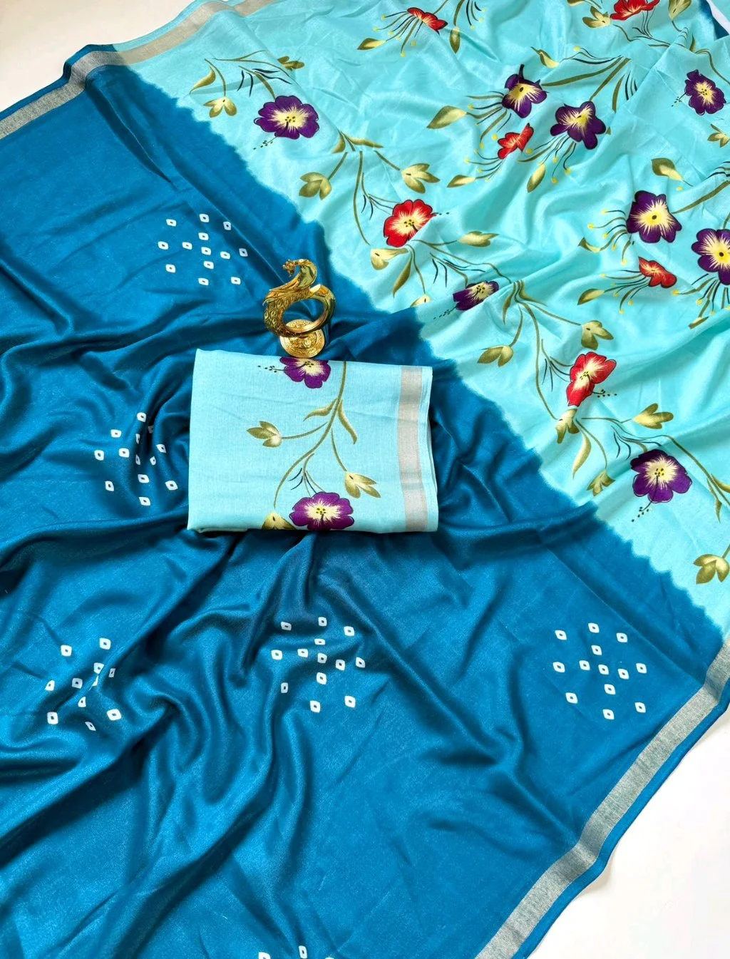 Bandhani Print Saree thumbnail 4