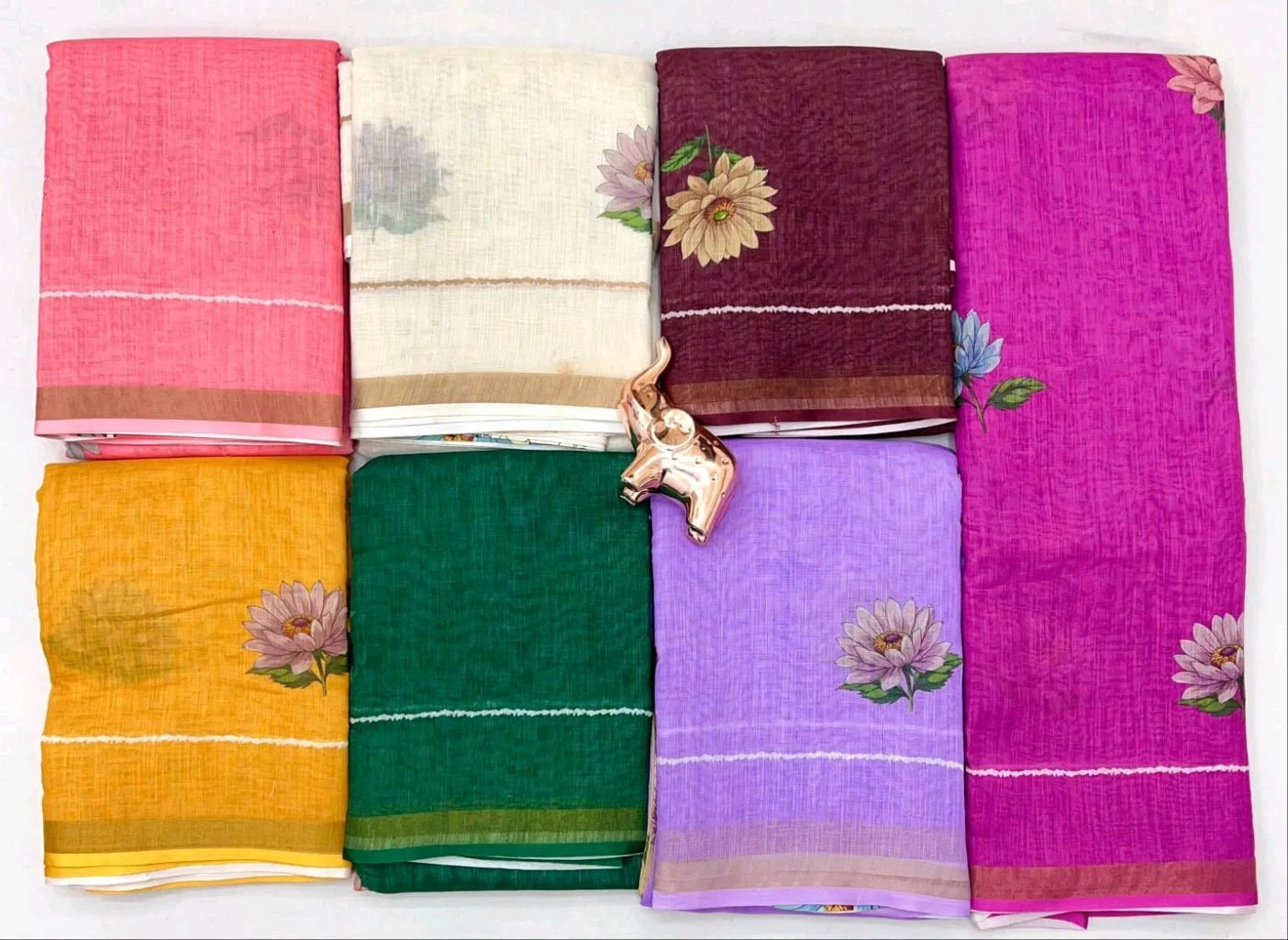 Floral Print Linen Blend Saree with Blouse Piece 10