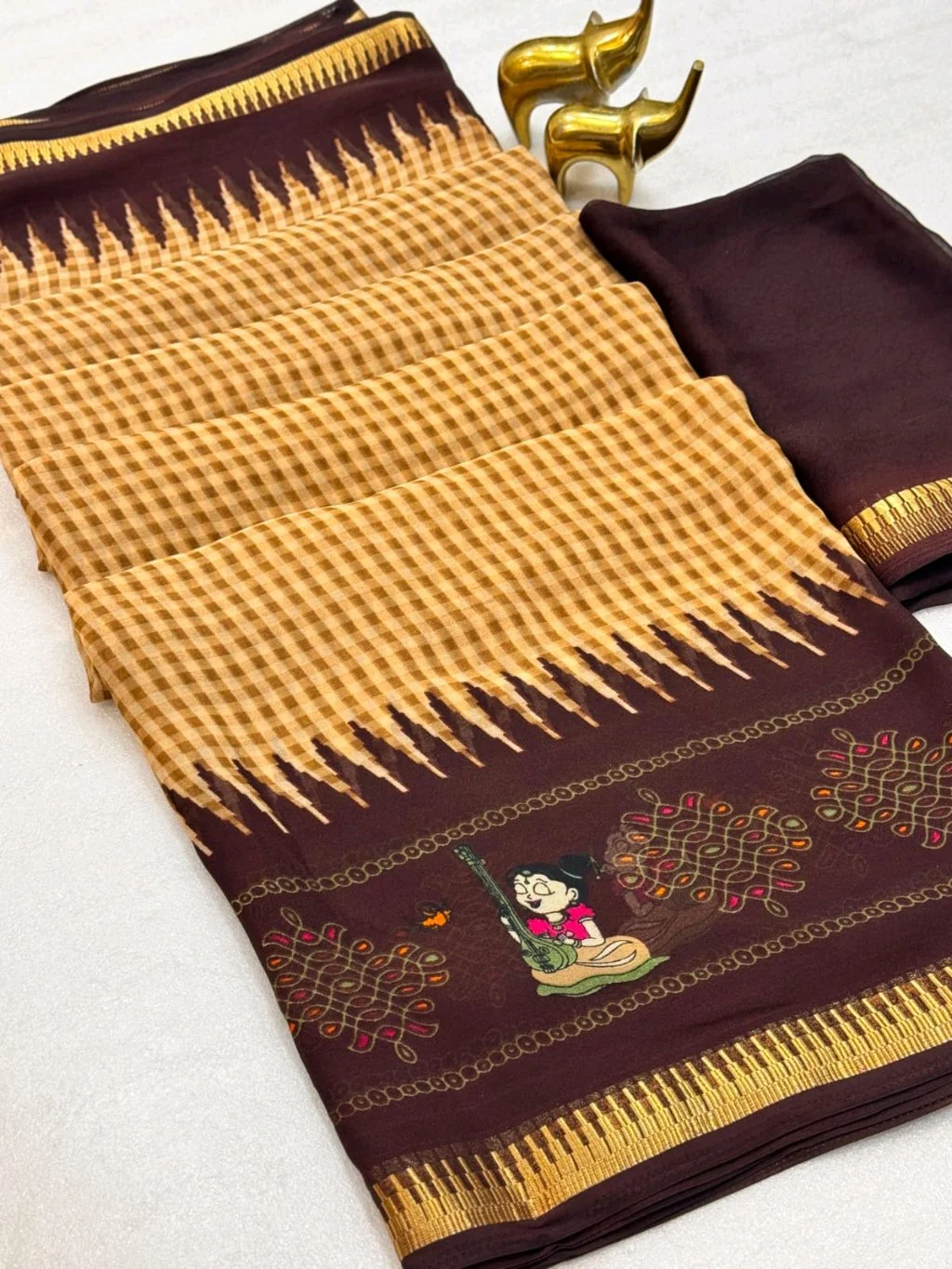 Checkered Maroon Saree with Cartoon Print Pallu thumbnail 3