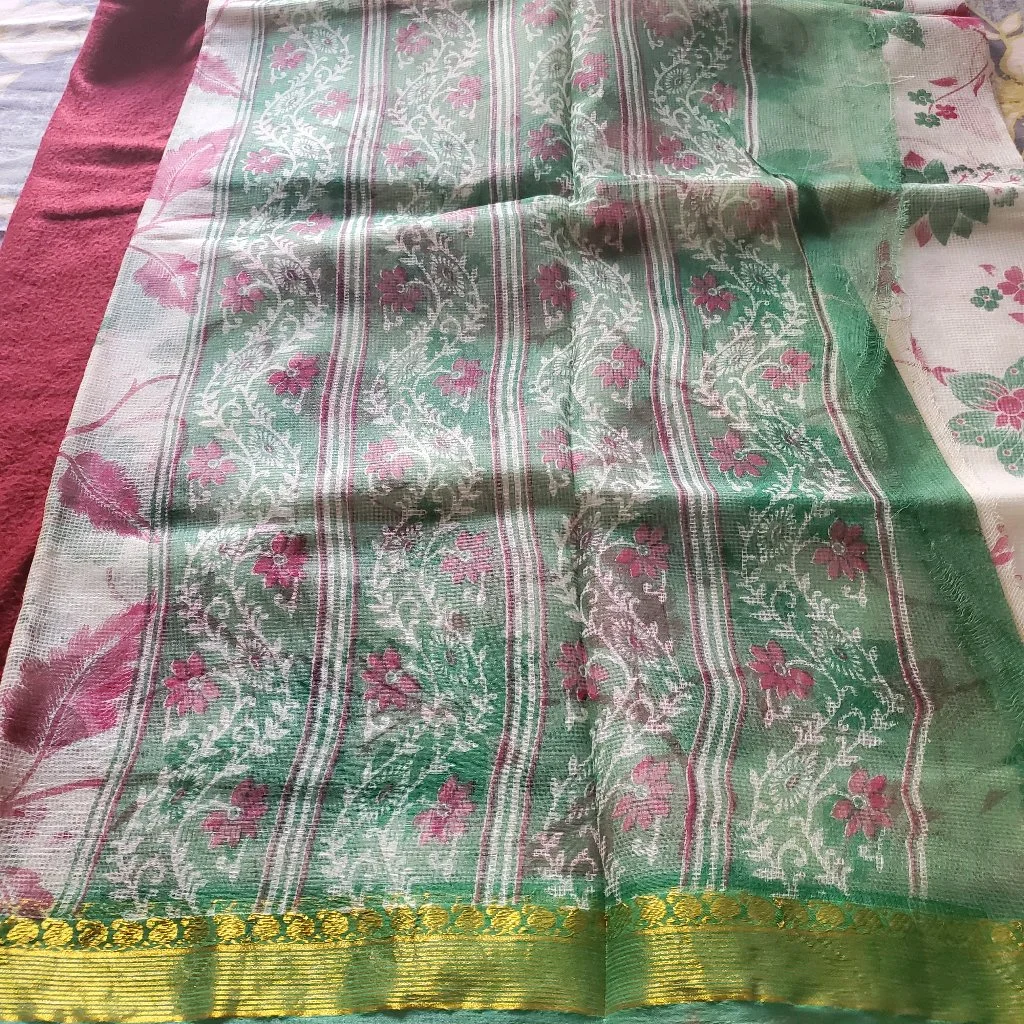 White Floral Printed Jp Kota Saree with Green Zari Border thumbnail 3