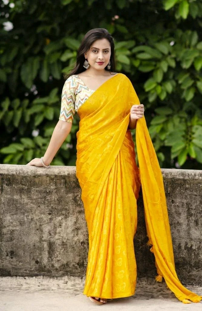 Bombay Crepe Sarees thumbnail 8