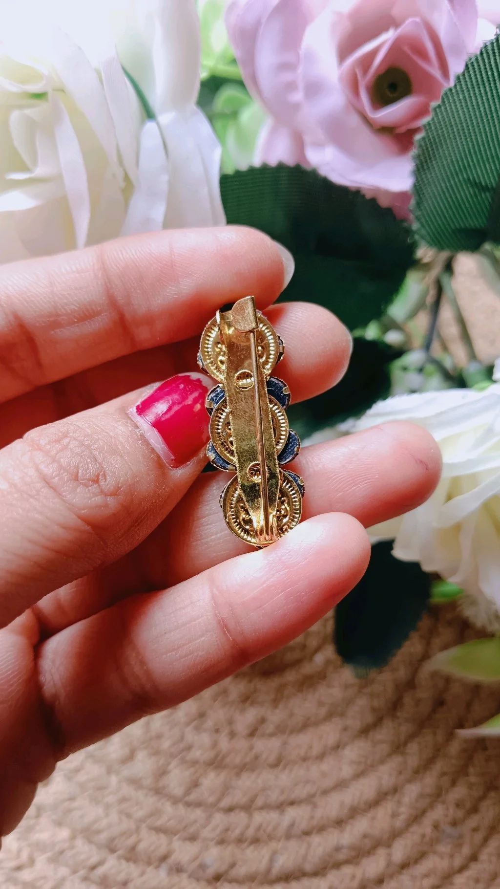 Gold Tone Floral Saree Brooch Pin with Multi-Color Stones thumbnail 4