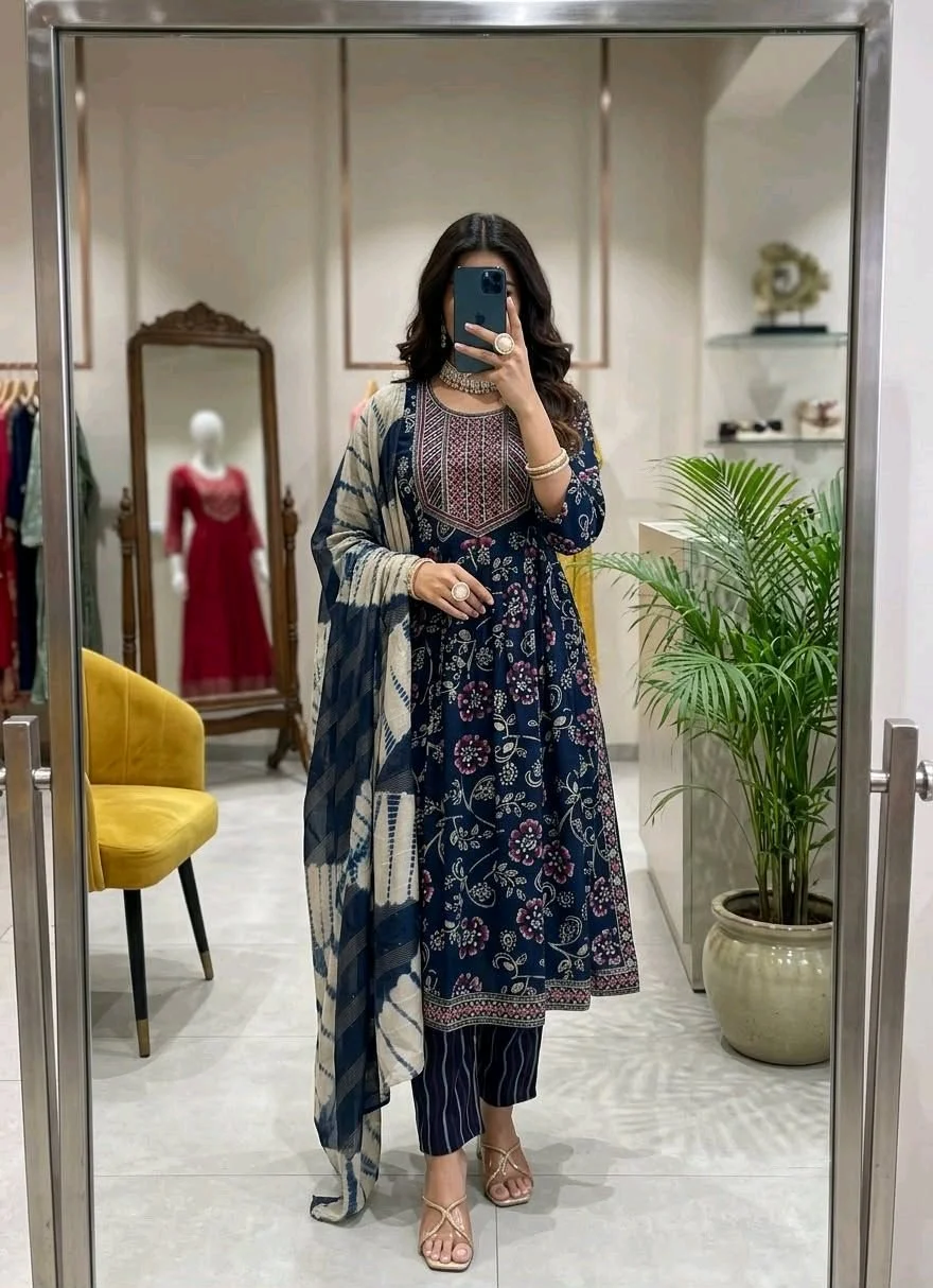 Embroidered Cotton Kurti Sets with Dupatta thumbnail 9