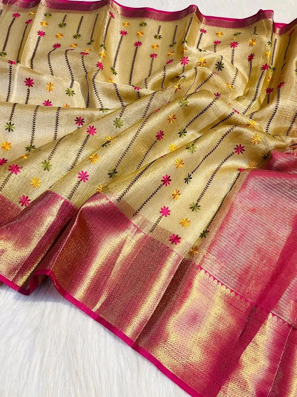 Banarasee Tisuee Saree 1