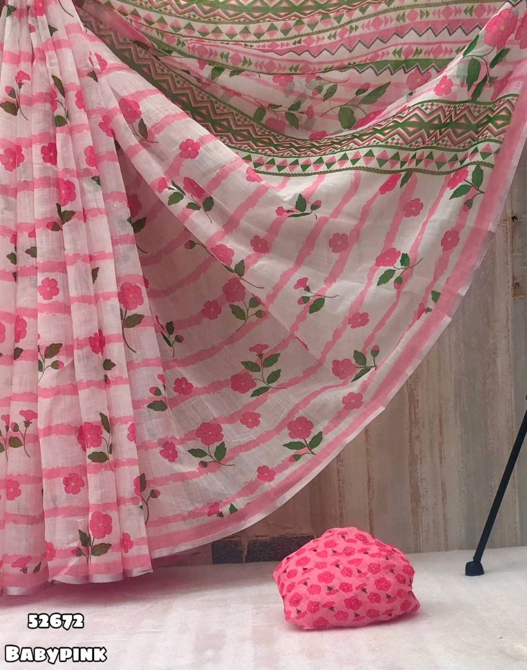 Soft Lenin Floral Print Saree with Blouse Piece thumbnail 6