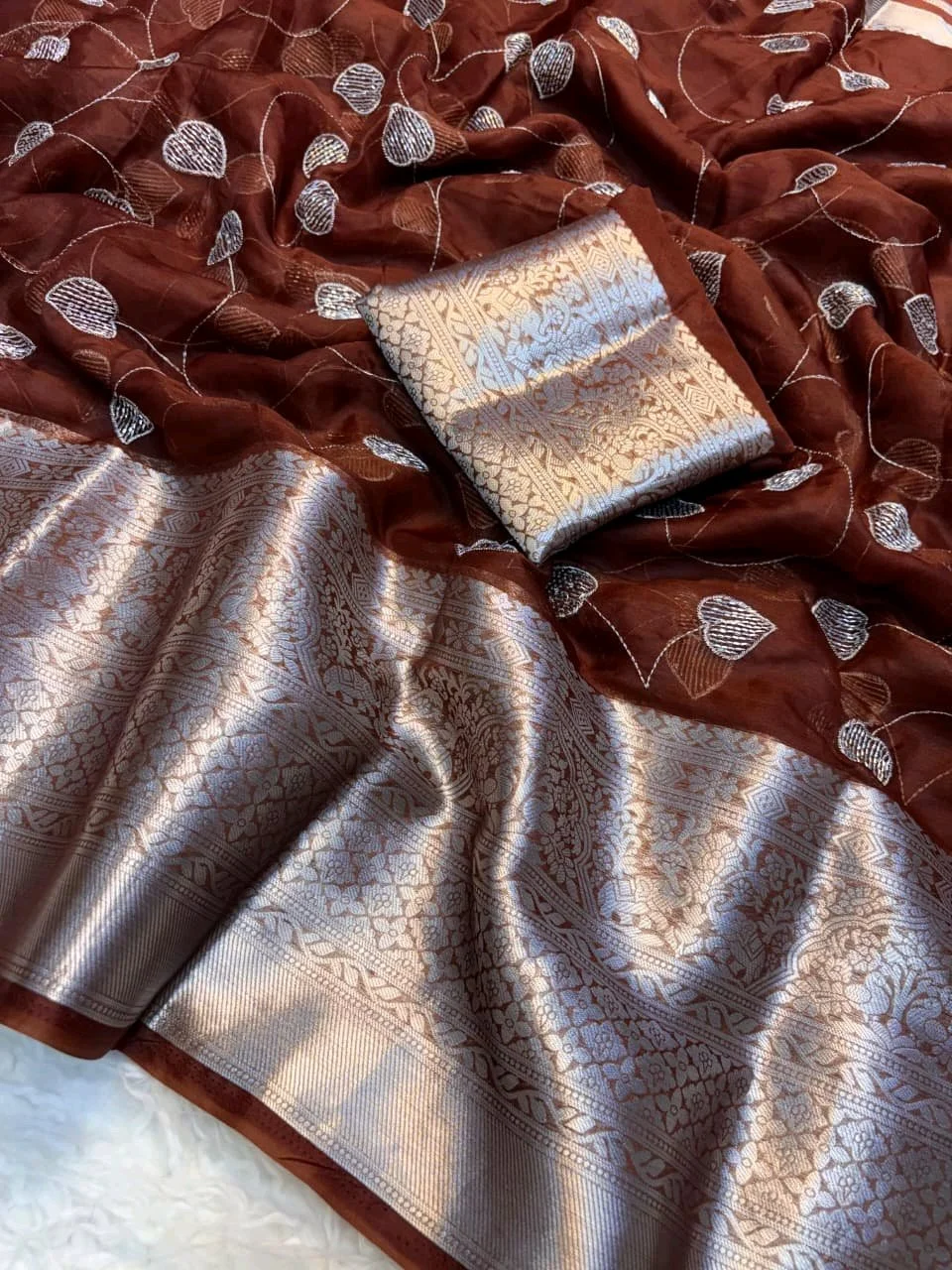 Kanchipuram Organza Saree with Silver Zari Leaf Embroidery and Rich Border 7