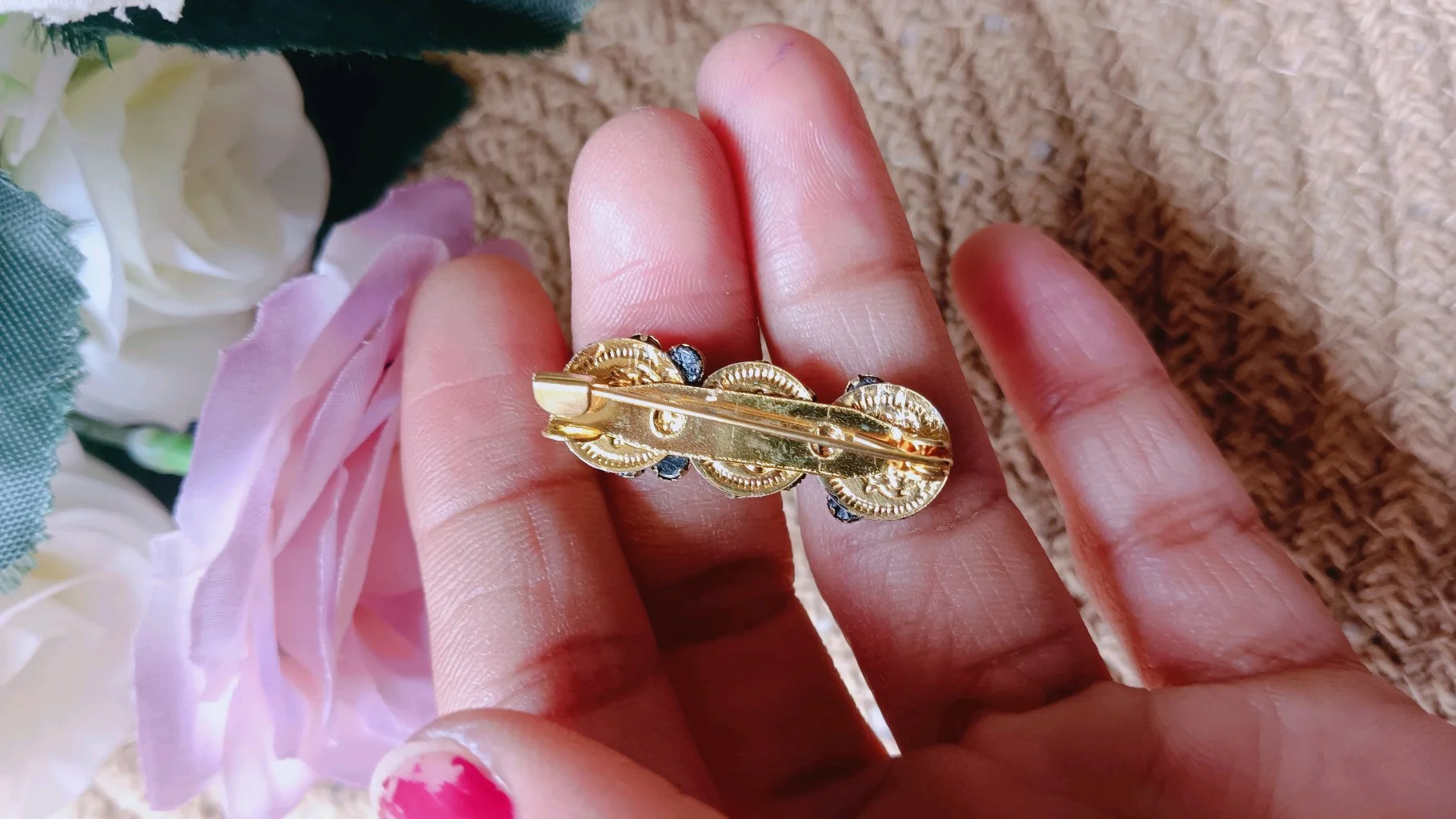 Traditional Gold Tone Saree Brooch Pin with Green and White Stones thumbnail 2