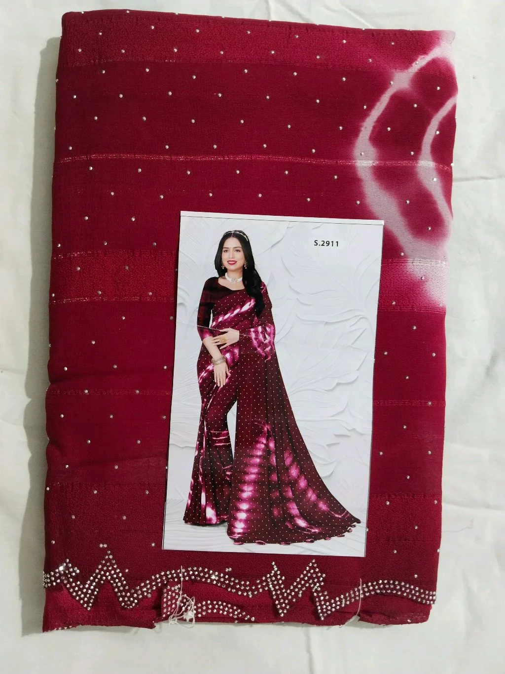 Maroon Embellished Tie-Dye Saree